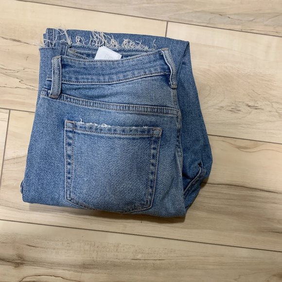 Hollister Mom jeans - size 5 - Picture 2 of 3